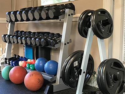 Weights in the ý Baldwin County Fitness Center.